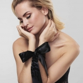 Черные ленты для связывания SILKY SENSUAL HANDCUFFS - Bijoux Indiscrets - купить с доставкой в Рыбинске