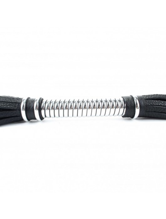 Черная длинная плеть с серебристой ручкой - 56 см. - БДСМ Арсенал - купить с доставкой в Рыбинске