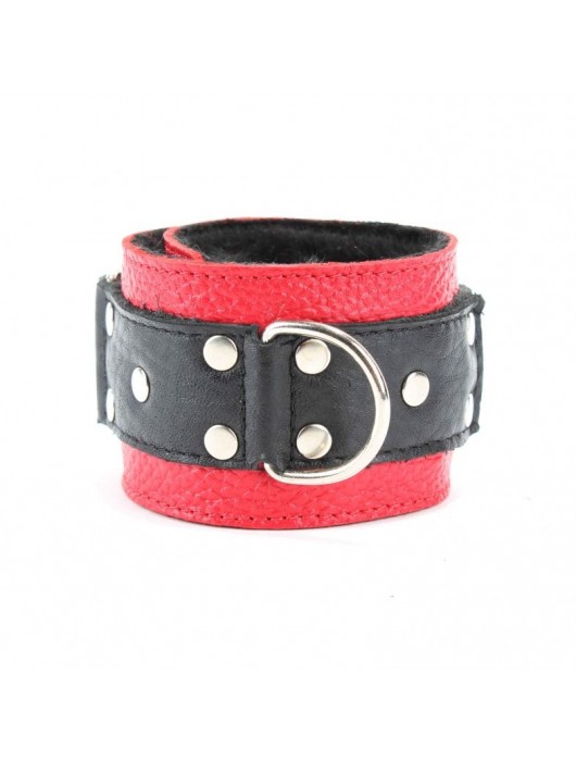 Красно-чёрные кожаные наручники с меховым подкладом - БДСМ Арсенал - купить с доставкой в Рыбинске