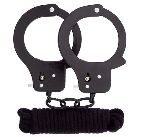 Чёрные наручники из листового металла в комплекте с веревкой BONDX METAL CUFFS LOVE ROPE SET - Dream Toys - купить с доставкой в Рыбинске